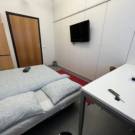 Office House Services 660 Hostel