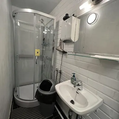 Office House Services 660 *